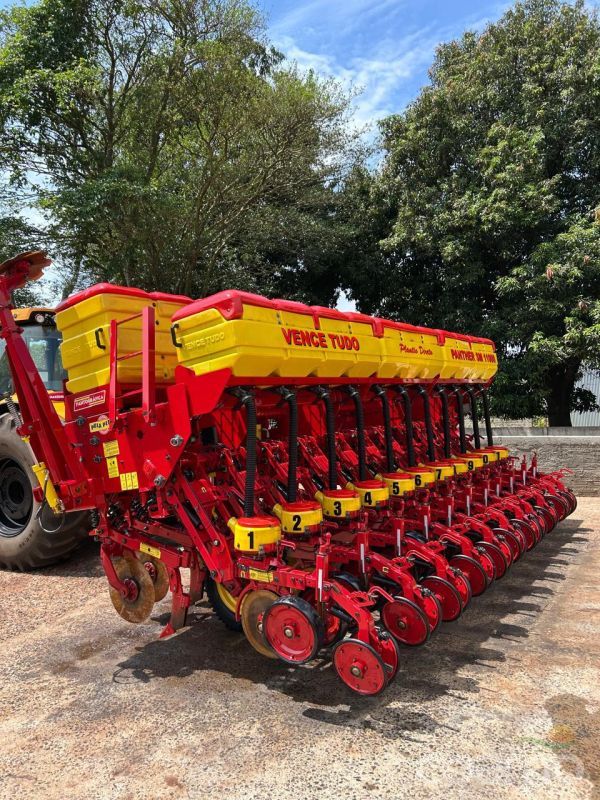 Foto 1 - Plantadeira Vence Tudo PANTHER SM 11000 ano 2018