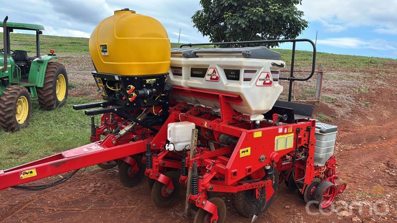 Foto 5 - Plantadeira Semeato Sol Tower ano 2012