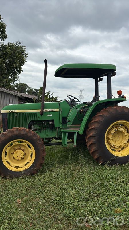 Foto 3 - Trator John Deere 5600 ano 2002