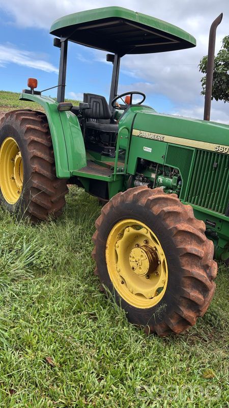 Foto 5 - Trator John Deere 5600 ano 2002