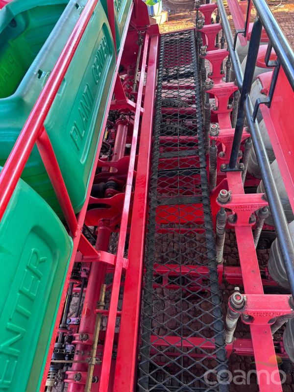 Foto 4 - Plantadeira Planti Center PC 9/8 ano 2012