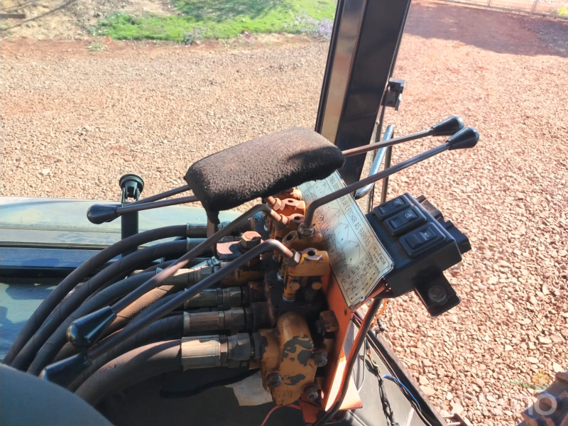 Foto 9 - Pulverizador Jacto Advance 3000 AM 24 ano 2001