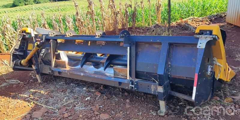 Foto 3 - Plataforma de Milho New Holand METAL C ano 2020