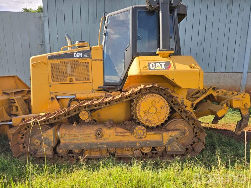 Foto 7 - Trator Esteira Outra Outro ano 2004