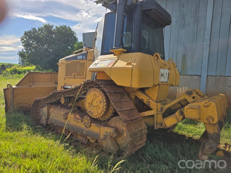 Foto 6 - Trator Esteira Outra Outro ano 2004