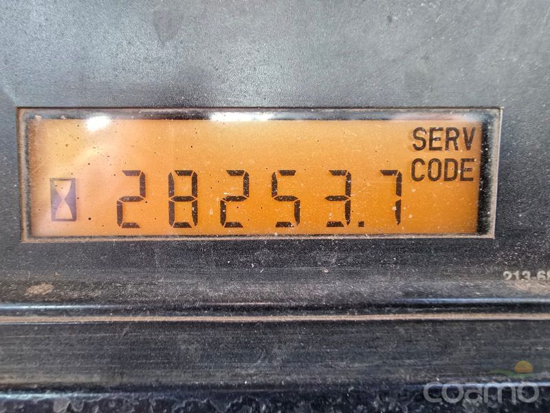 Foto 3 - Trator Esteira Outra Outro ano 2004