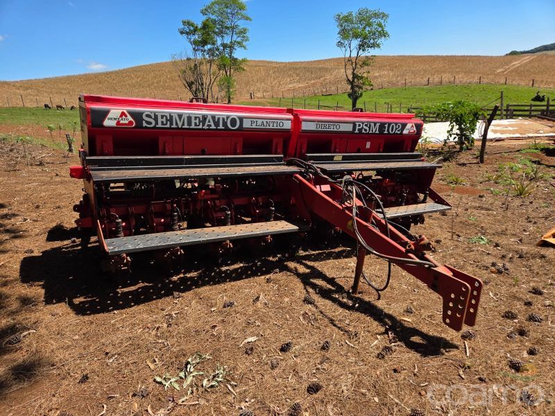 Foto 2 - Plantadeira Semeato PSM 102 ano 2004