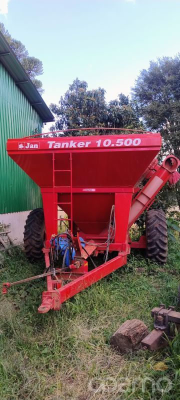 Foto 1 - Carr. Graneleira Jan Tanker 10.500 ano 2014