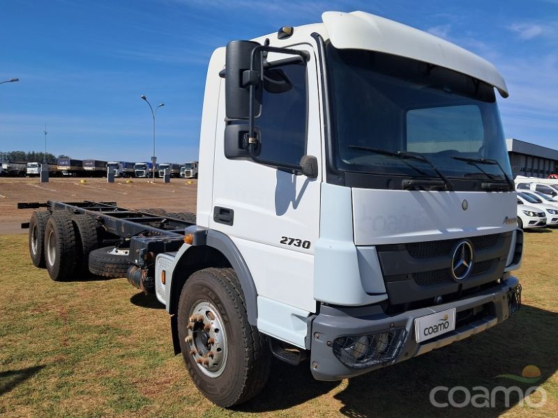 Foto 1 - Caminhão Mercedes Bens Atego 2730 6x4 ano 2017/2018