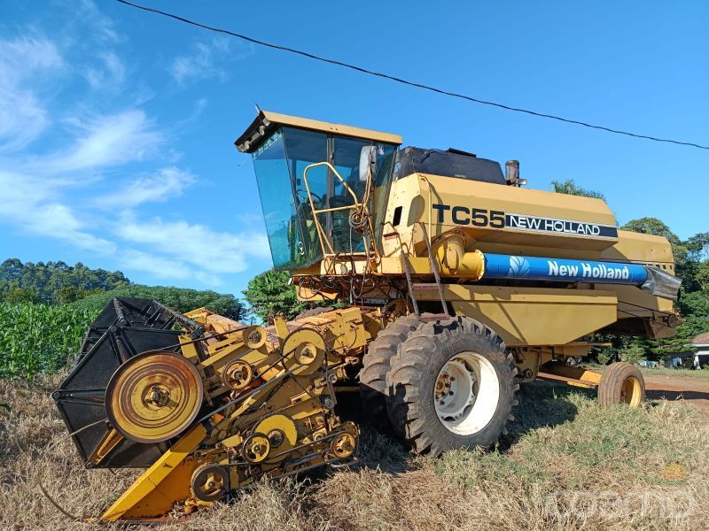 Foto 1 - Colheitadeira New Holland TC 55 ano 1994
