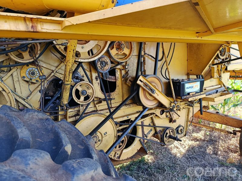 Foto 7 - Colheitadeira New Holland TC 55 ano 1994