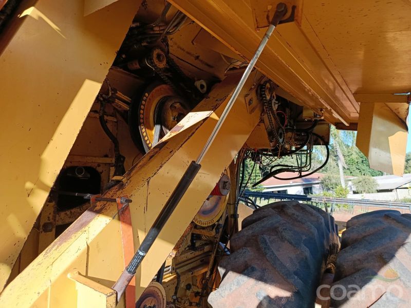 Foto 8 - Colheitadeira New Holland TC 55 ano 1994
