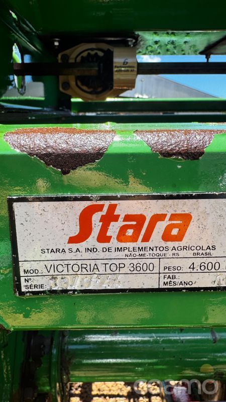 Foto 1 - Plantadeira Stara Victória ano 2011