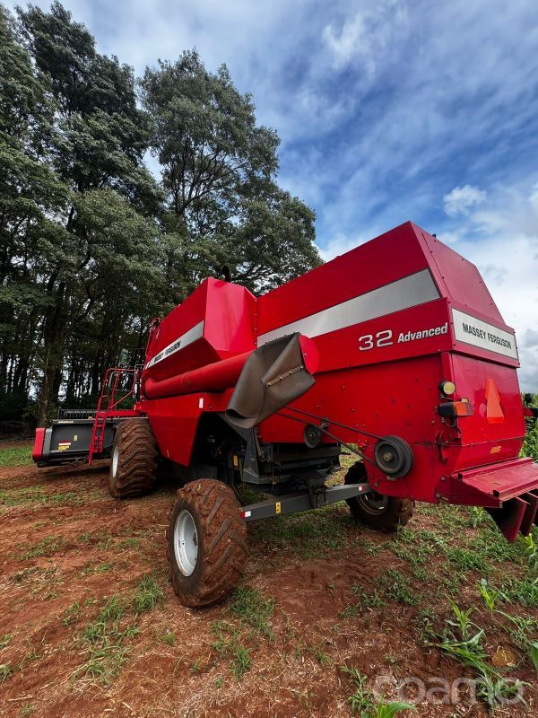 Foto 7 - Colheitadeira Massey Ferguson 32 ano 2017