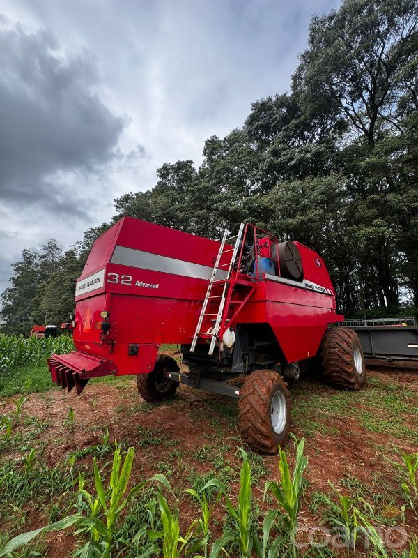 Foto 8 - Colheitadeira Massey Ferguson 32 ano 2017