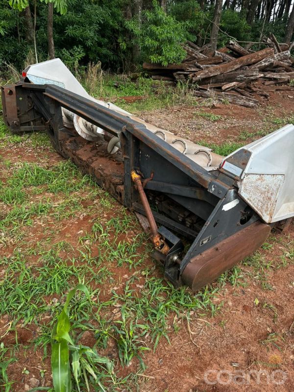 Foto 3 - Plataforma de Milho MASSEY FERGUSON 665L ano 2003