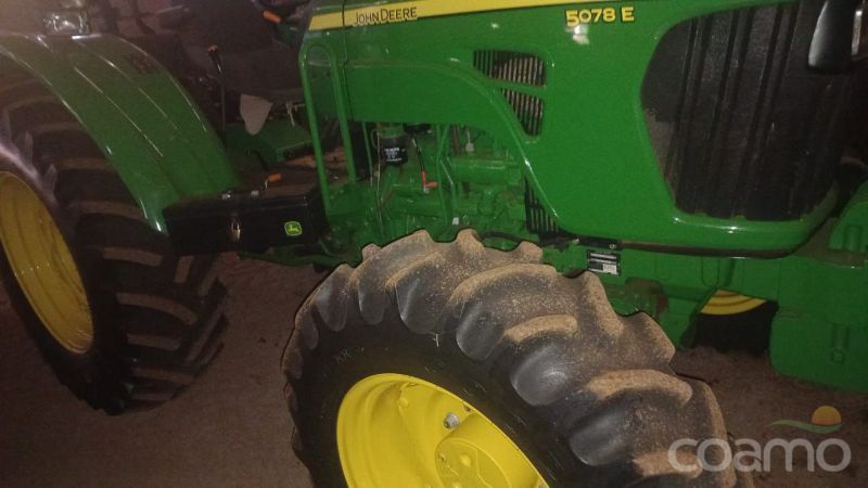 Foto 5 - Trator John Deere 5080 E ano 2015