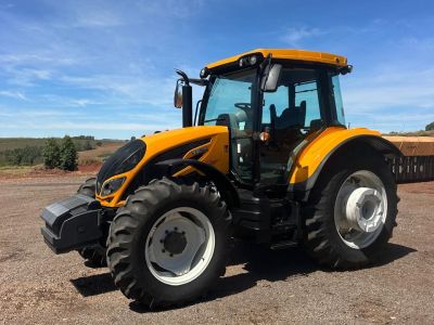 Foto 1 - Trator Valtra A144 HITECH