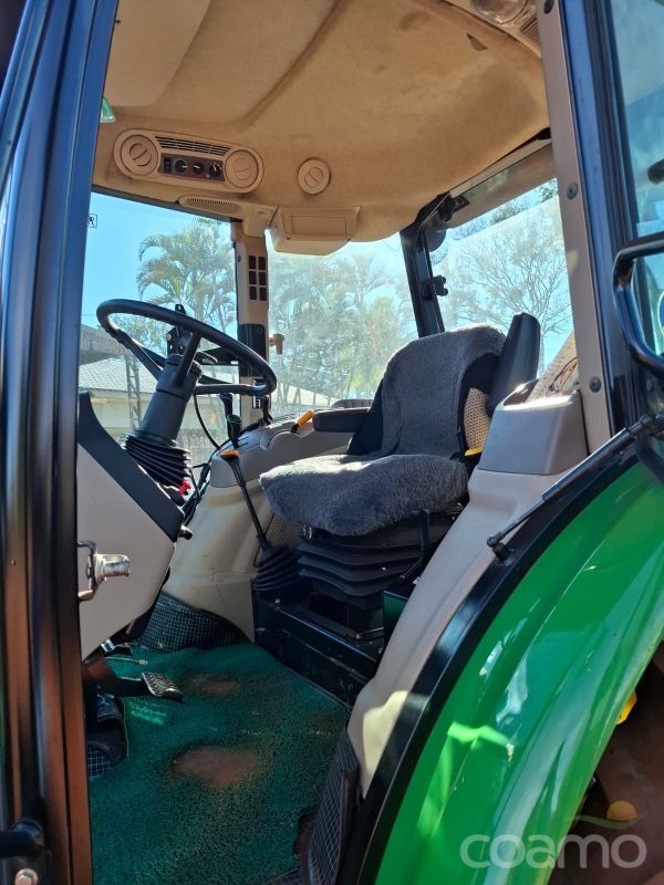 Foto 7 - Trator John Deere 5090 E ano 2021