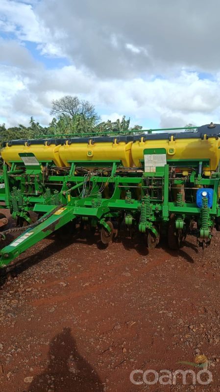 Foto 2 - Plantadeira John Deere 1111 ano 2016