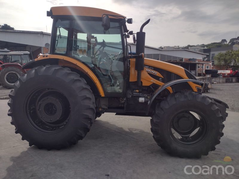 Foto 1 - Trator Valtra A144 HITECH ano 2021