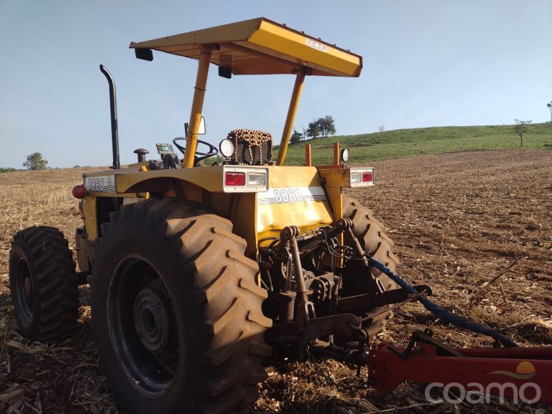Foto 1 - Trator CBT 8060 ano 1989